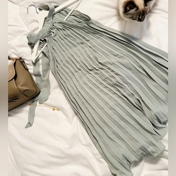 Sage green pleated dress. - Picture 1 of 2